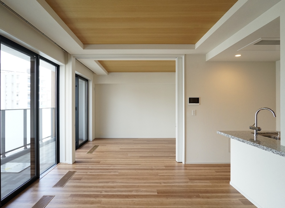 「環境配慮型の賃貸住宅|断熱性と省エネ設備を備えた室内